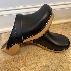 Ladies clogs made in poland size 38